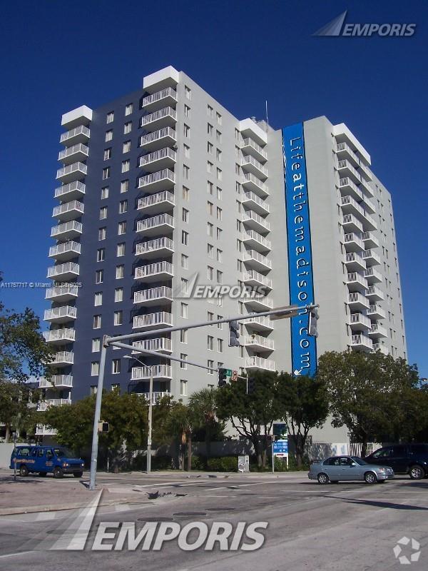 Building Photo - 850 N Miami Ave Unit W-207 Rental