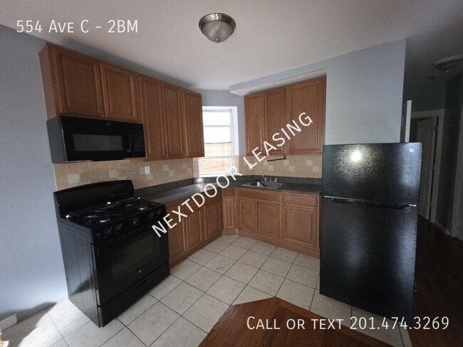 Building Photo - 554 Ave C-2BM Unit 2BM