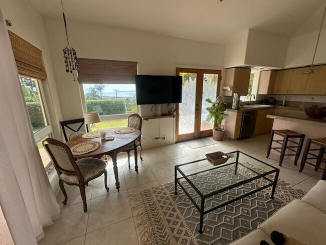 Photo - Maui Meadows- beautifully renovated 2-bedroom, 1-bath private cottage w/ a POOL