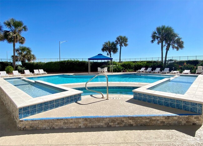 Photo - 7700 Seawall Blvd