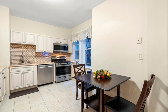 Photo - 282 Magnolia Ave Unit 2