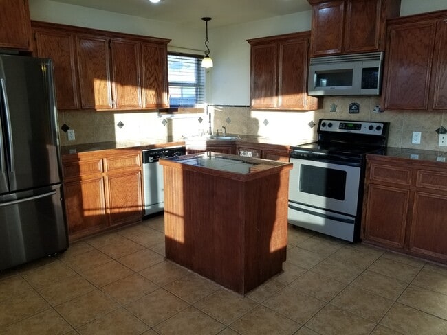 Photo - 3107 Lavender Ln