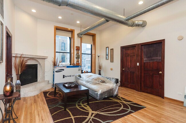Photo - 548 N Wells St Unit 3