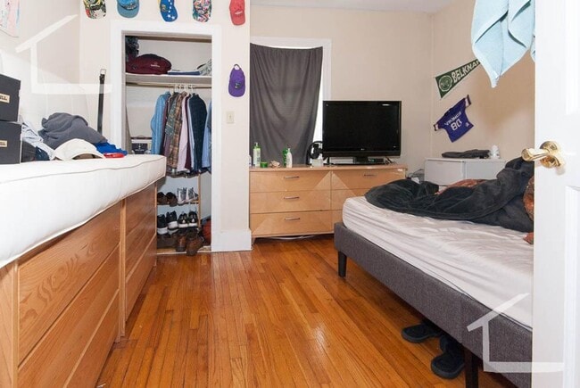 Photo - 43 Falkland St