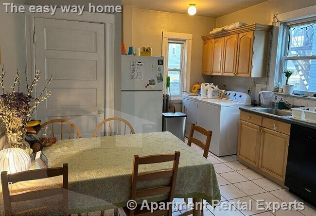 Photo - 183 College Ave Unit #1