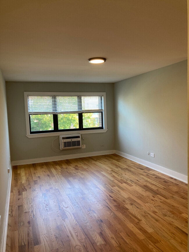 Photo - 696 Elm Pl Unit 210