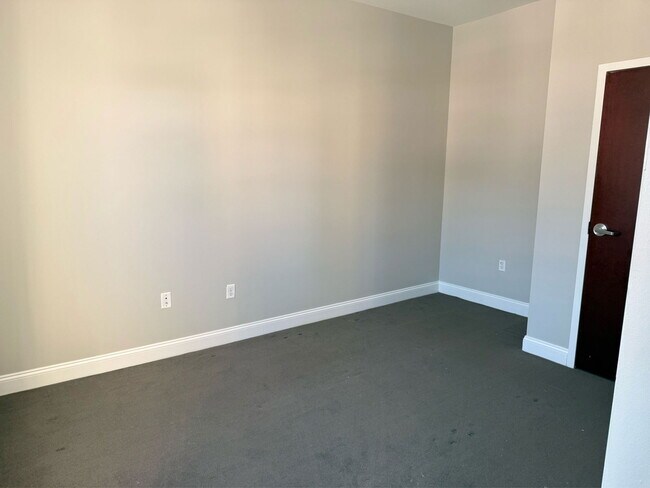 Photo - 210 Farmington Ave Unit 203