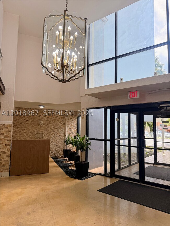 Photo - 2025 NE 164th St Unit 810