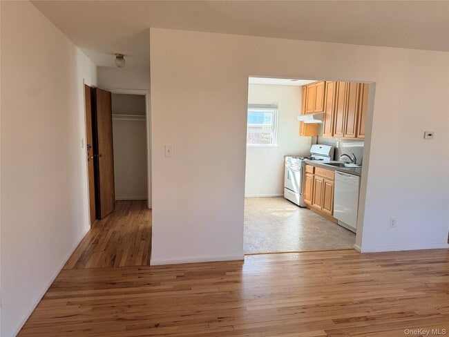 Photo - 86 McLoughlin St Unit D