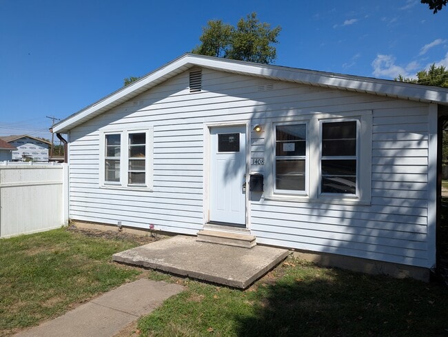 Building Photo - 1408 Holland St Rental