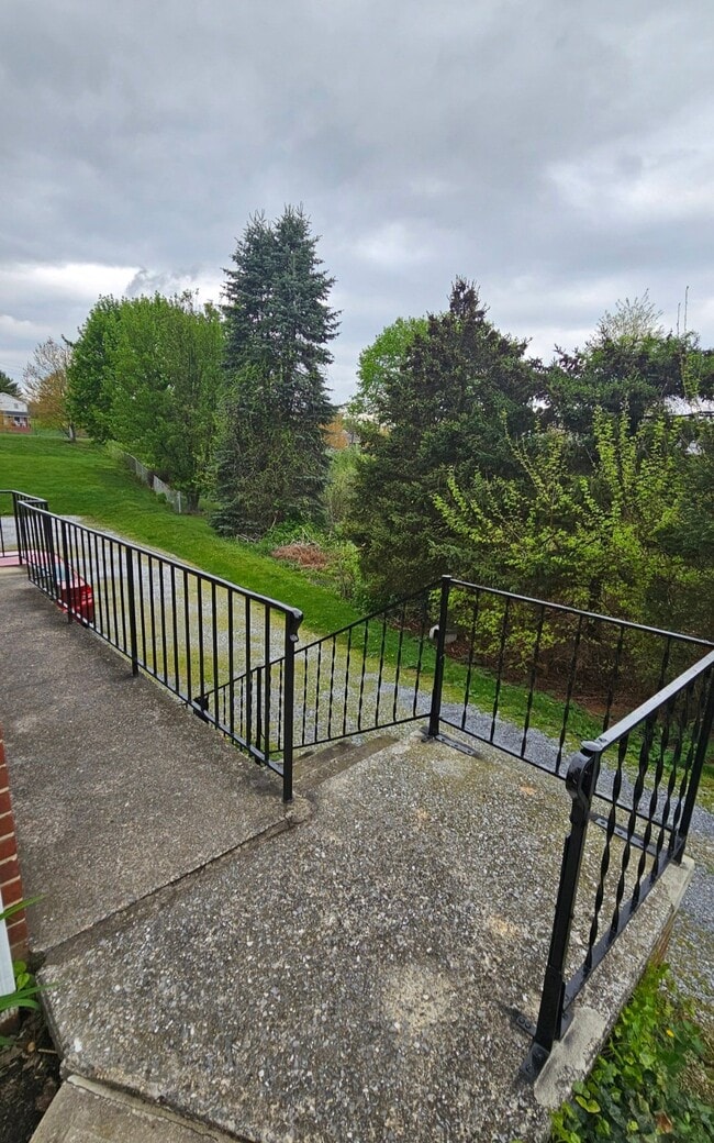 Photo - 371 Nottingham Rd Unit 371A