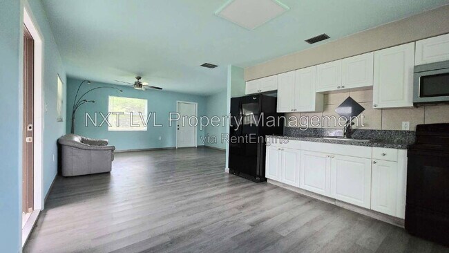 2095 Eloise Cir