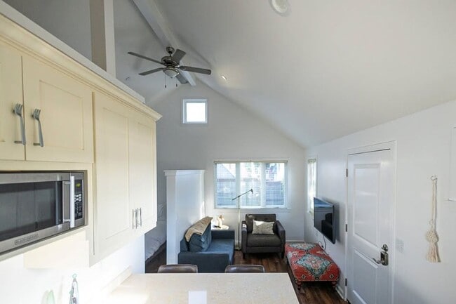 Photo - 1278-1280 Phillips Ln Unit 1280