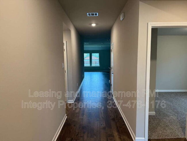 Photo - 325 White Pine Dr