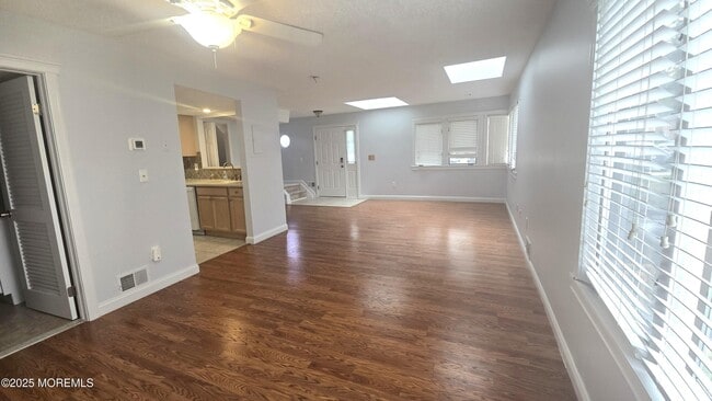 Photo - 90 Northrup Dr