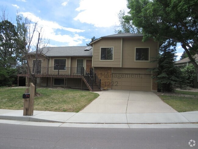 Building Photo - Stunning 4 Bedroom House in West Colorado ...