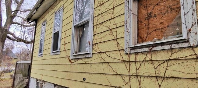 Photo - 406 Morton St