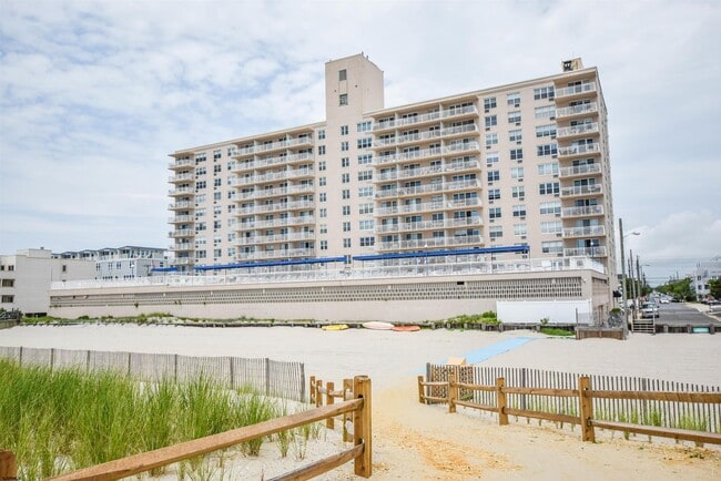 Building Photo - 9400 Atlantic Ave Unit 1105