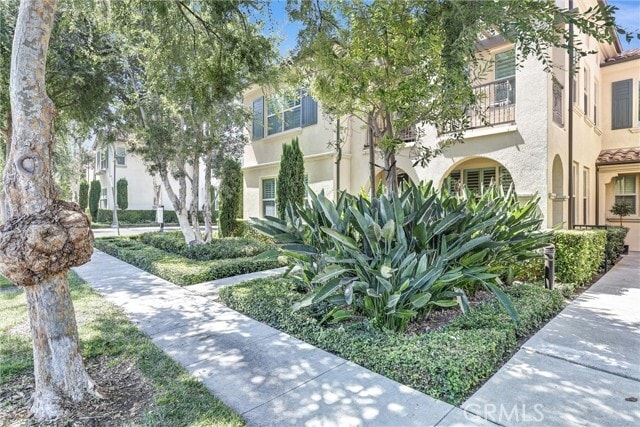 Photo - 130 Rose Arch