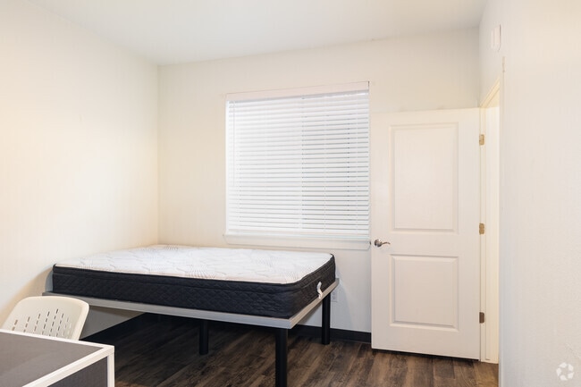 3BR, 3BA - 1,295SF - Secondary Bedroom - University Flats Phase II