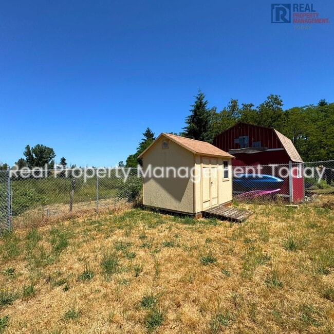 Photo - 9909 98th St SW