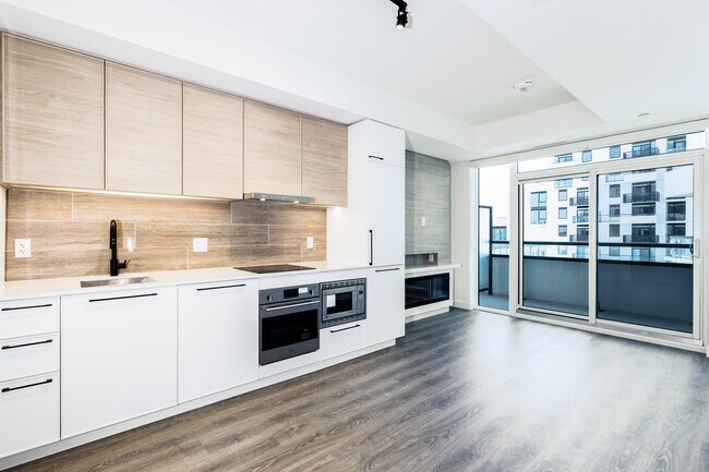 Photo - 1050 Eastern Ave Unit 1022