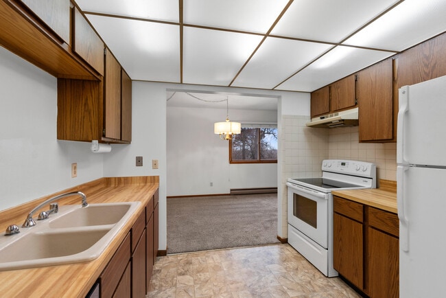 Photo - 516 Marshall Ct