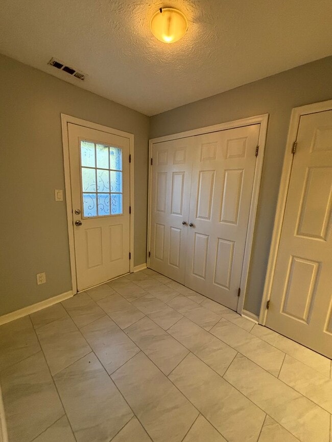 Photo - 119 Sterling Ct