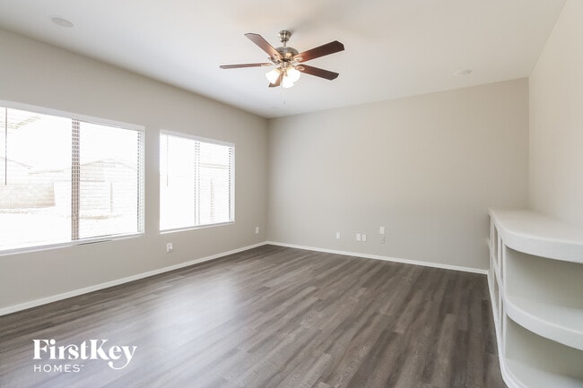 Photo - 751 E Drifter Pl