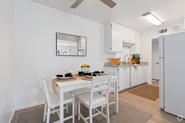 1 habitación, 1 baño, 643 pies cuadrados, comedor - Redwood Tree Apartments