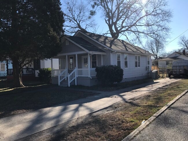 Building Photo - 411 Greenbriar Ave Rental