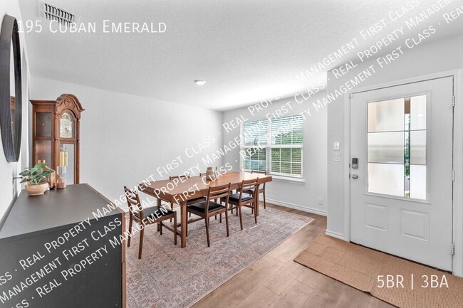 Photo - 195 Cuban Emerald