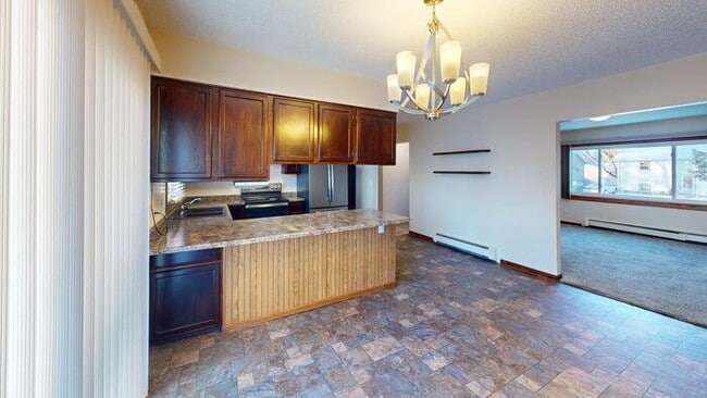 Building Photo - 202 4th Ave SW Rental