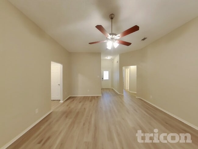 Photo - 1704 Fern Dr