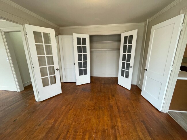 Photo - Rollins Apartments