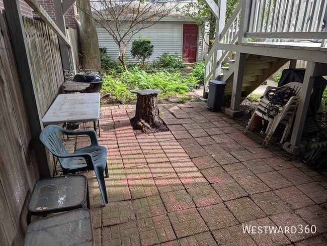Photo - 1528 W Wellington Ave