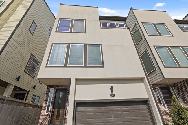 Photo - 906 W 17th St Unidad E
