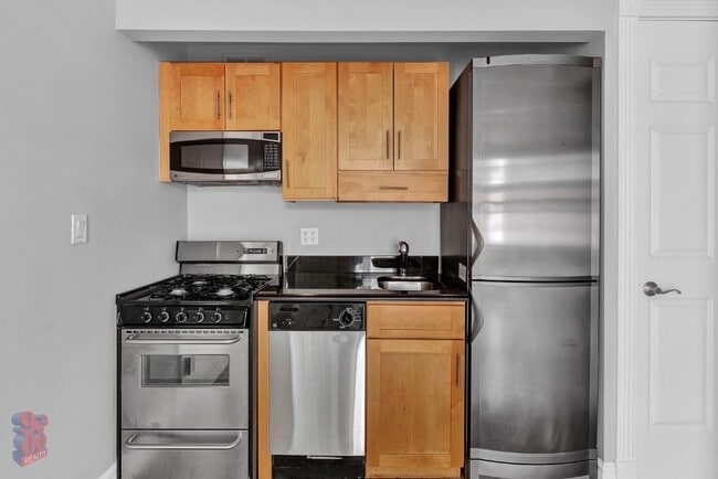 Photo - 233 E 29th St Unidad 2S