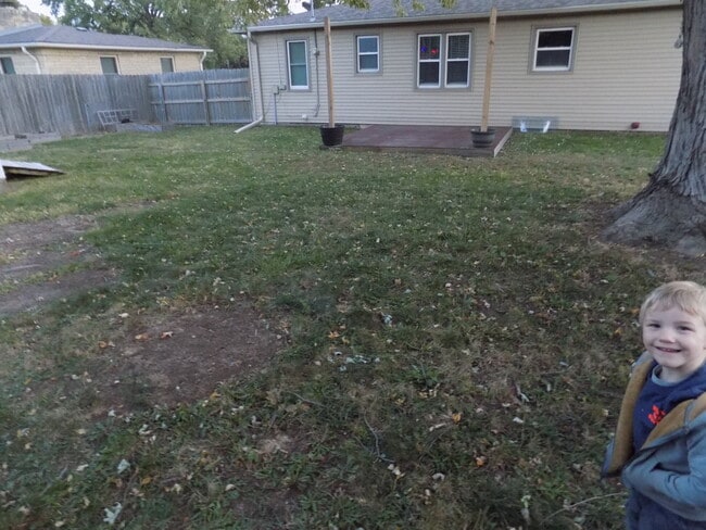 Photo - BCR 5800 Gillan Rd -