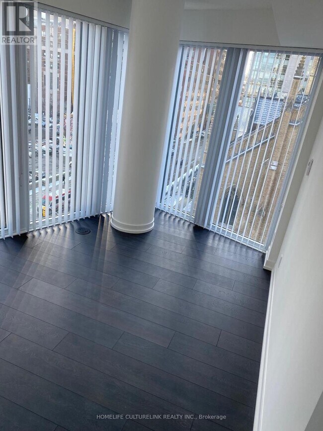 Photo - 60 Shuter St Unit 706