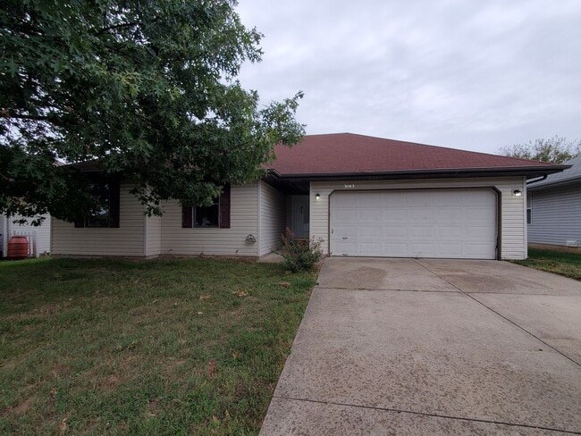 Building Photo - LEASING