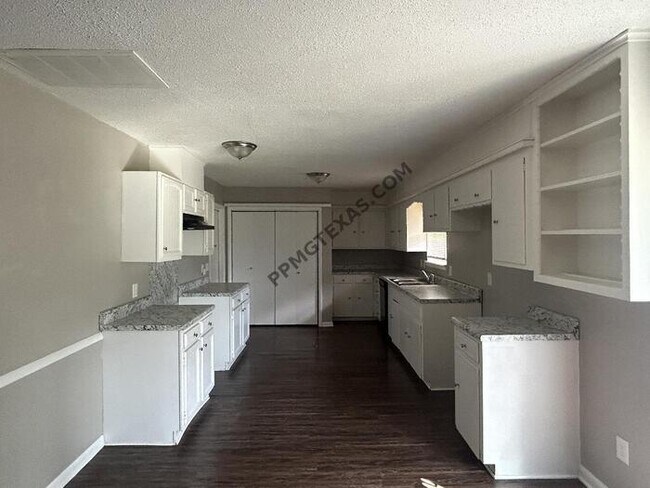 Photo - 10816 E 24th St. Tulsa, OK 74129