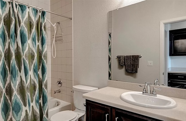 Photo - 9420 Loggia St