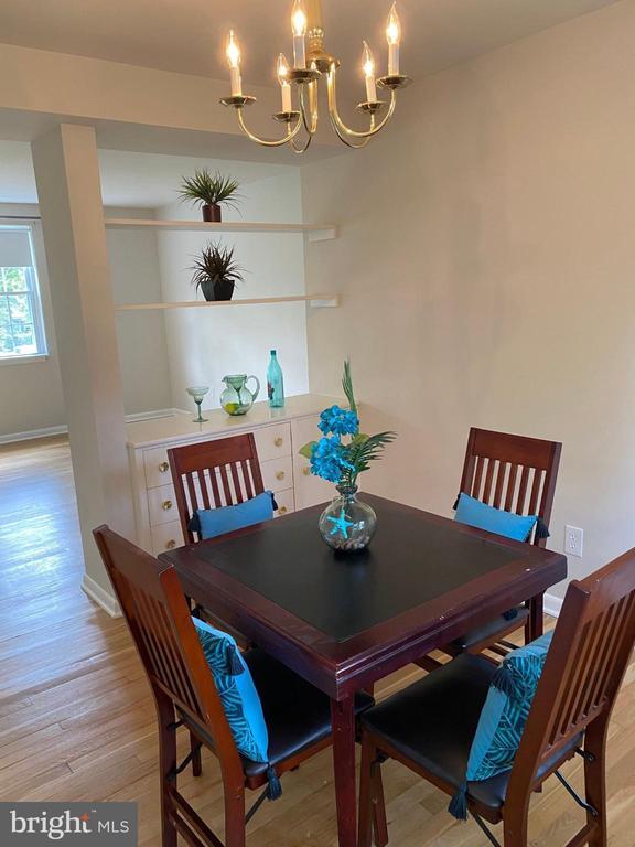 Photo - 312 E Melrose Ave