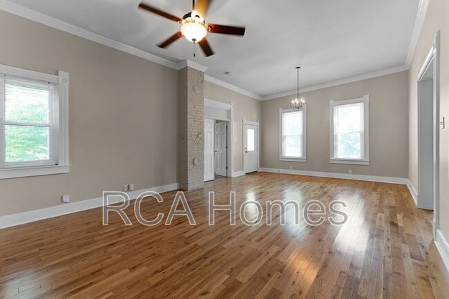 Building Photo - 1309 Pleasant St