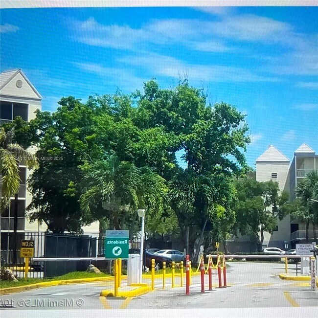 Photo - 8120 Geneva Ct Unit 554