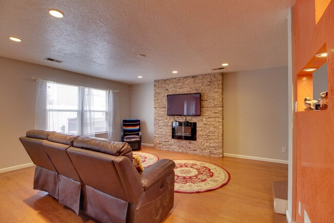 Photo - 1112 Alexandra St SW Unit SI ID1610316P