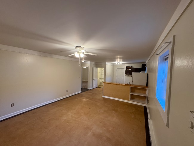 Photo - 706 Cherry Mountain St