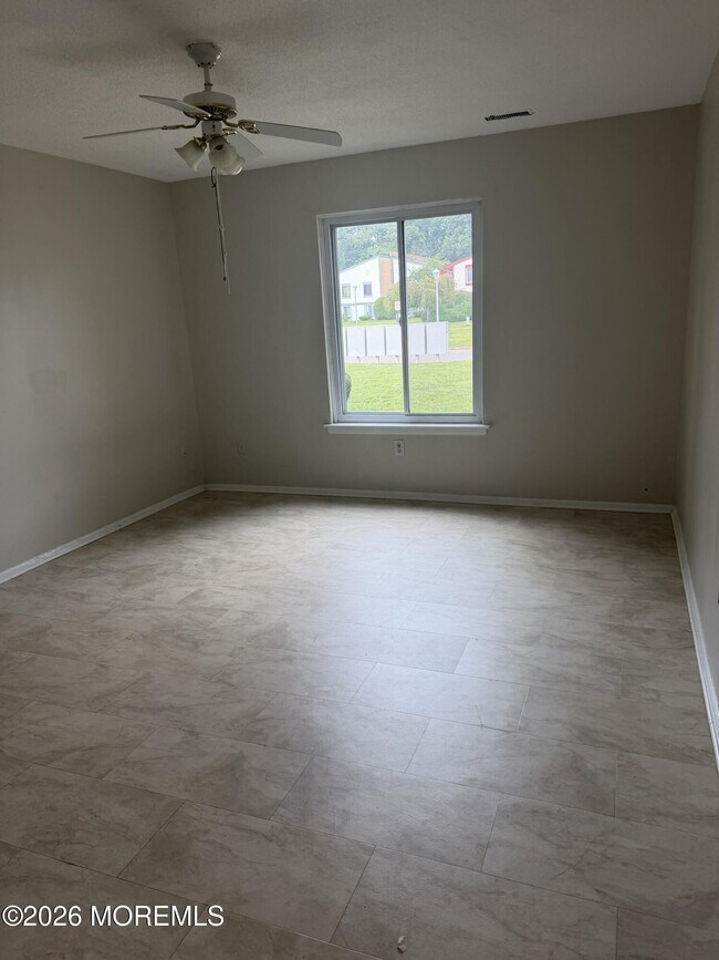 Photo - 74 Northrup Dr Unit x