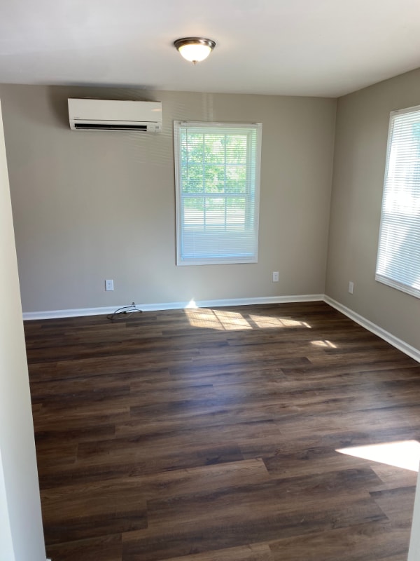 Photo - 118 Red Quill Wy